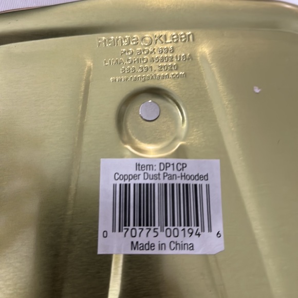 Range Kleen MFG INC DP1UC Dust Pan Details color Gold
LxWxH 2 x 11.8 x 11.8 in - Picture 3 of 4